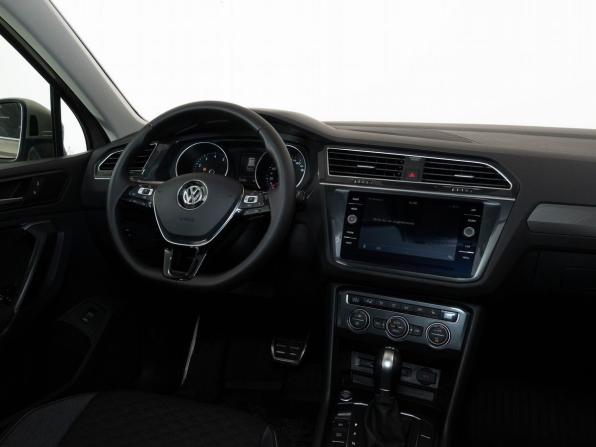 Volkswagen Tiguan II с пробегом 2018 года, цена 2 188 000 рублей, 169465 км, внедорожник, Автокод Объявления