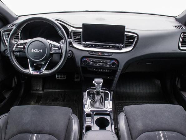Kia Ceed III Рестайлинг с пробегом 2021 года, цена 2 450 000 рублей, 52657 км, универсал, Автокод Объявления