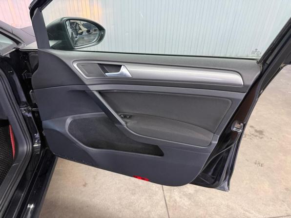 Volkswagen Golf VII с пробегом 2013 года, цена 997 000 рублей, 160482 км, хэтчбек, Автокод Объявления