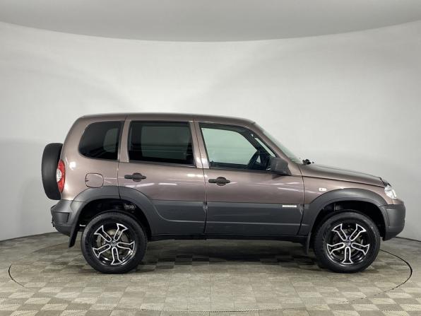Chevrolet Niva I Рестайлинг с пробегом 2017 года, цена 725 000 рублей, 115547 км, внедорожник, Автокод Объявления
