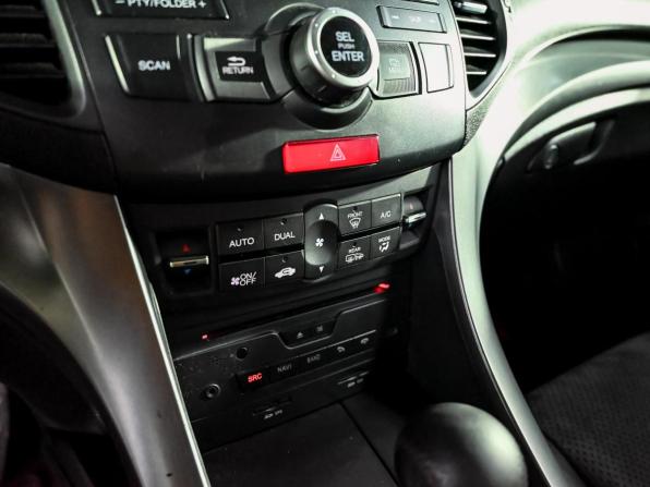 Honda Accord VIII Рестайлинг с пробегом 2012 года, цена 1 400 000 рублей, 195128 км, седан, Автокод Объявления