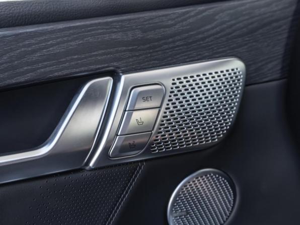 Kia Mohave I Рестайлинг 2 с пробегом 2022 года, цена 6 080 000 рублей, 38504 км, внедорожник, Автокод Объявления