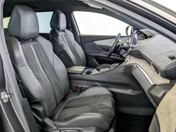 Peugeot 3008 II Рестайлинг с пробегом 2021 года, цена 1 880 000 рублей, 145934 км, внедорожник, Автокод Объявления
