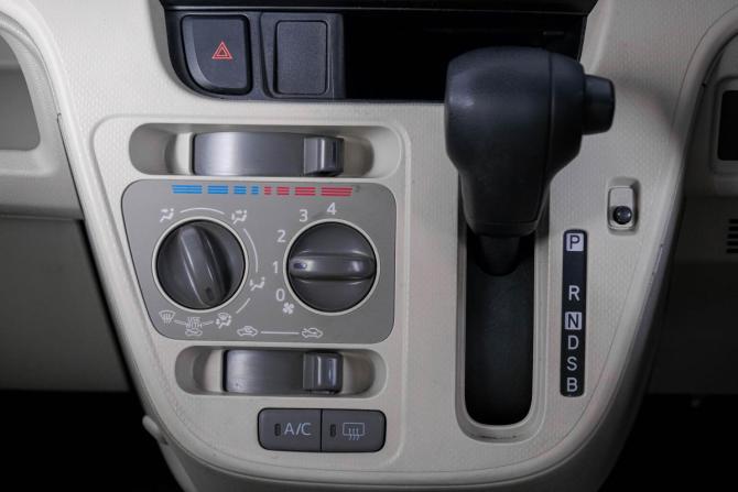Daihatsu Move VI Рестайлинг с пробегом 2019 года, цена 929 000 рублей, 130000 км, микровэн, Автокод Объявления