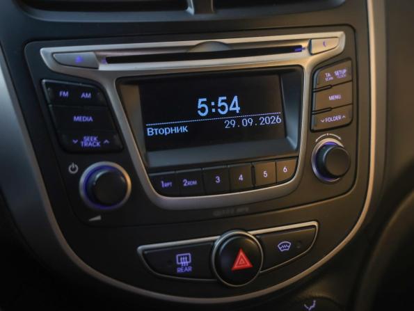 Hyundai Solaris I Рестайлинг с пробегом 2015 года, цена 889 777 рублей, 222000 км, седан, Автокод Объявления