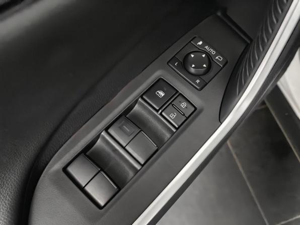 Toyota RAV4 V (XA50) с пробегом 2022 года, цена 3 652 000 рублей, 55064 км, внедорожник, Автокод Объявления