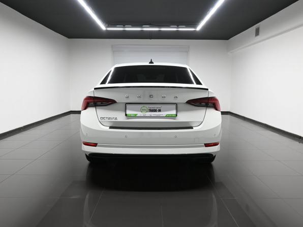 Skoda Octavia IV (A8) с пробегом 2020 года, цена 2 445 000 рублей, 122057 км, лифтбек, Автокод Объявления