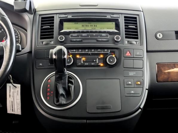 Volkswagen Multivan T5 Рестайлинг с пробегом 2010 года, цена 1 920 000 рублей, 104862 км, минивэн, Автокод Объявления