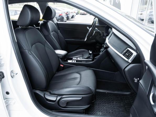 Kia Optima IV с пробегом 2018 года, цена 1 898 700 рублей, 99989 км, седан, Автокод Объявления