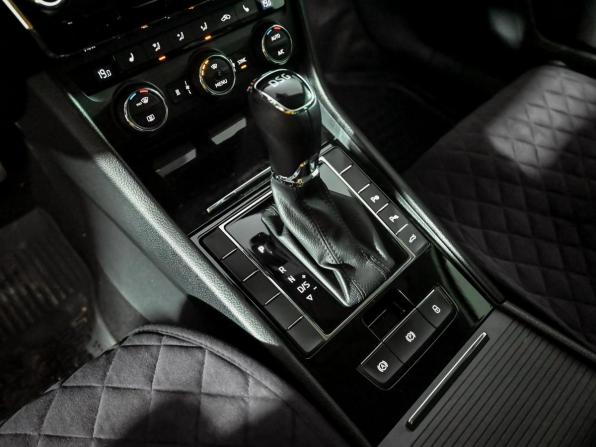Skoda Superb III с пробегом 2017 года, цена 2 320 000 рублей, 150675 км, лифтбек, Автокод Объявления
