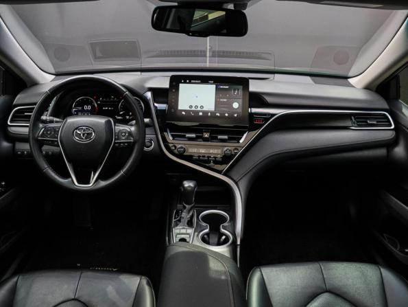 Toyota Camry VIII (XV70) Рестайлинг с пробегом 2023 года, цена 3 499 000 рублей, 42880 км, седан, Автокод Объявления