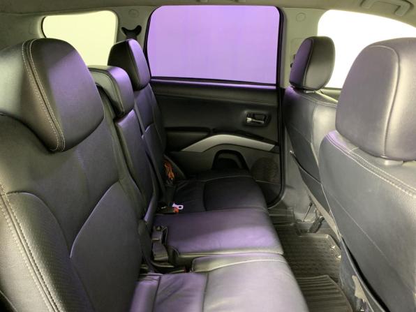Mitsubishi Outlander II Рестайлинг с пробегом 2012 года, цена 920 000 рублей, 322278 км, внедорожник, Автокод Объявления