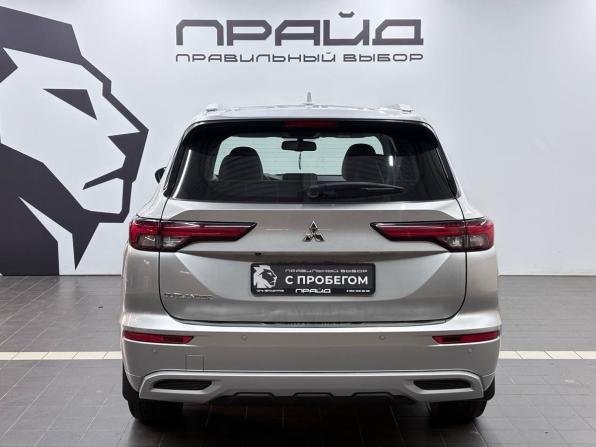 Mitsubishi Outlander IV с пробегом 2022 года, цена 4 299 900 рублей, 45125 км, внедорожник, Автокод Объявления