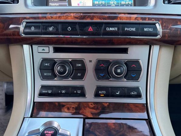 Jaguar XF I Рестайлинг с пробегом 2012 года, цена 1 355 000 рублей, 106000 км, седан, Автокод Объявления