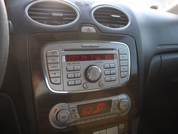 Ford Focus II Рестайлинг с пробегом 2008 года, цена 269 000 рублей, 240922 км, седан, Автокод Объявления