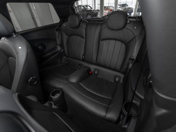 Mini Hatch III (F55/F56) Рестайлинг 2 с пробегом 2022 года, цена 3 860 000 рублей, 17160 км, хэтчбек, Автокод Объявления