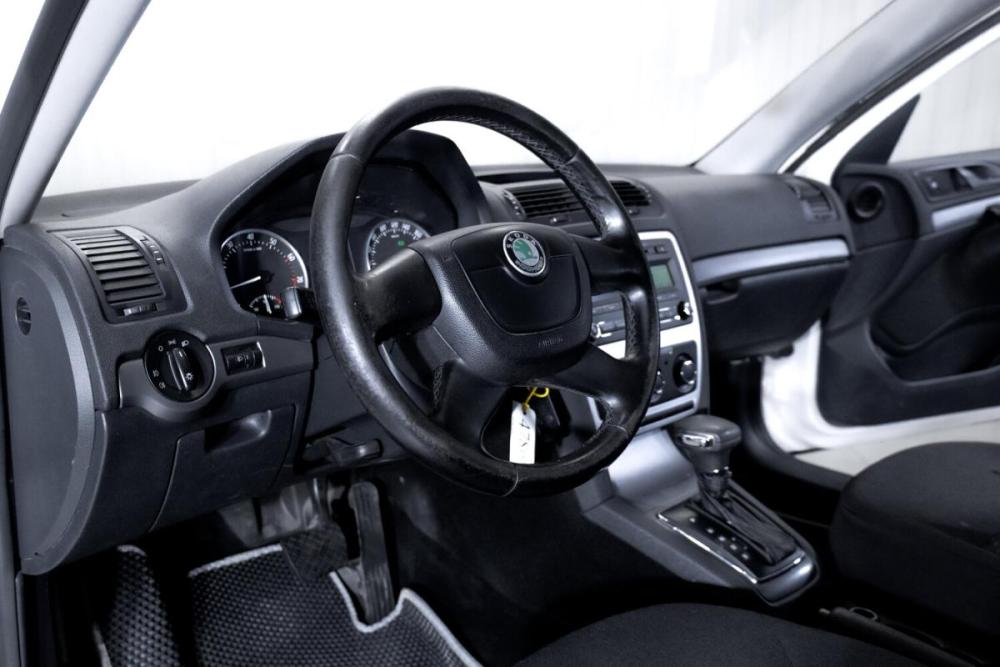 Skoda Octavia II (A5) Рестайлинг Тюмень  - изображение 13
