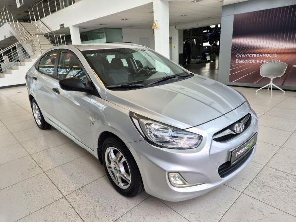 Hyundai Solaris I с пробегом 2013 года, цена 869 000 рублей, 107691 км, седан, Автокод Объявления