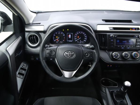 Toyota RAV4 IV (XA40) Рестайлинг с пробегом 2016 года, цена 2 140 000 рублей, 141352 км, внедорожник, Автокод Объявления