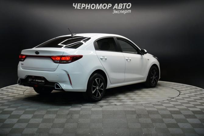 Kia Rio IV Рестайлинг с пробегом 2021 года, цена 1 339 000 рублей, 216010 км, седан, Автокод Объявления