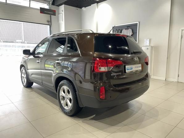 Kia Sorento II Рестайлинг с пробегом 2015 года, цена 1 768 000 рублей, 120623 км, внедорожник, Автокод Объявления