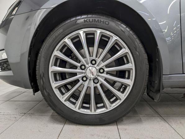 Skoda Octavia III (A7) Рестайлинг с пробегом 2019 года, цена 2 190 000 рублей, 92323 км, лифтбек, Автокод Объявления