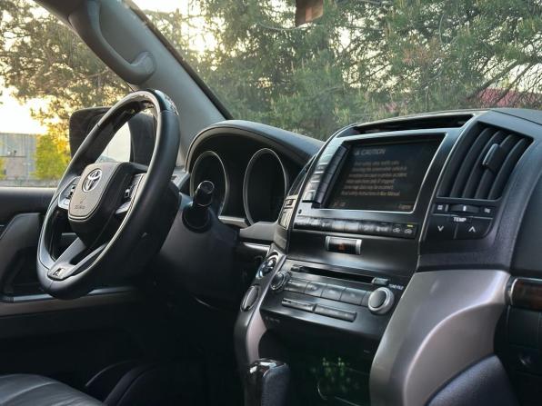 Toyota Land Cruiser 200 Series с пробегом 2008 года, цена 2 950 000 рублей, 272300 км, внедорожник, Автокод Объявления
