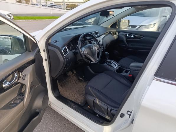 Nissan Qashqai II с пробегом 2017 года, цена 1 049 000 рублей, 181000 км, внедорожник, Автокод Объявления