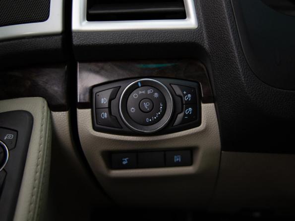 Ford Explorer V с пробегом 2014 года, цена 1 999 000 рублей, 190670 км, внедорожник, Автокод Объявления
