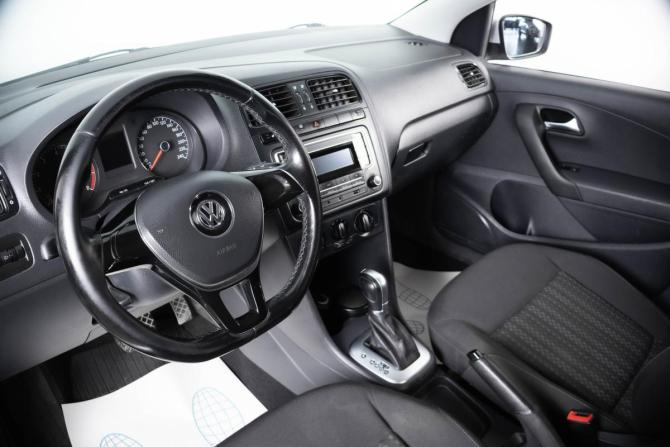 Volkswagen Polo V Рестайлинг с пробегом 2017 года, цена 1 399 000 рублей, 283540 км, седан, Автокод Объявления