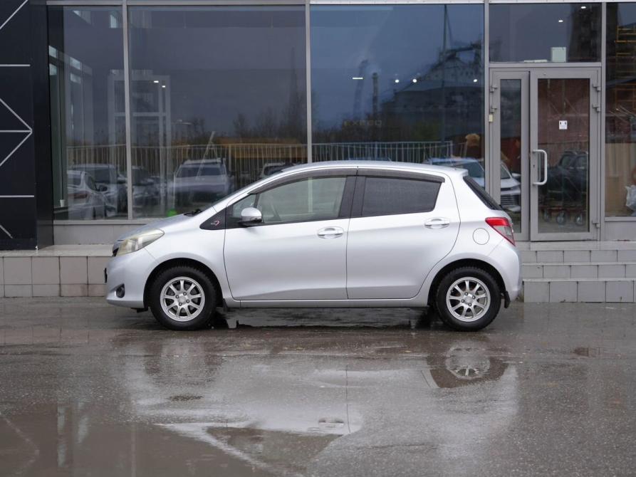 Toyota Vitz III (XP130) Новосибирск  - изображение 8