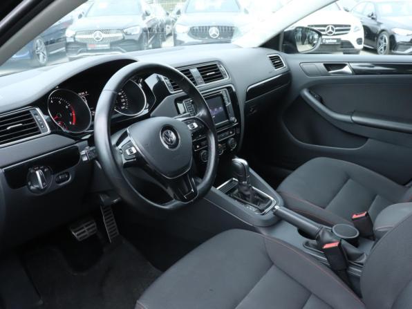 Volkswagen Jetta VI Рестайлинг с пробегом 2017 года, цена 1 690 000 рублей, 47120 км, седан, Автокод Объявления