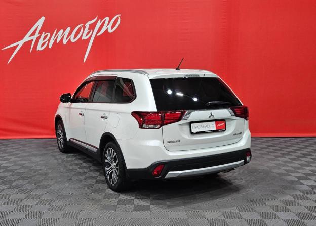 Mitsubishi Outlander III Рестайлинг 2 с пробегом 2015 года, цена 1 749 000 рублей, 149136 км, внедорожник, Автокод Объявления
