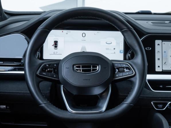 Geely Monjaro I с пробегом 2024 года, цена 3 780 000 рублей, 54977 км, внедорожник, Автокод Объявления