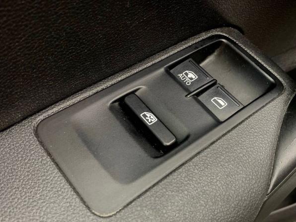 Volkswagen Polo V Рестайлинг с пробегом 2015 года, цена 949 000 рублей, 81938 км, седан, Автокод Объявления