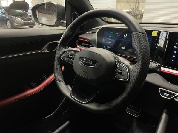 Geely Coolray I Рестайлинг с пробегом 2023 года, цена 2 250 000 рублей, 10500 км, внедорожник, Автокод Объявления