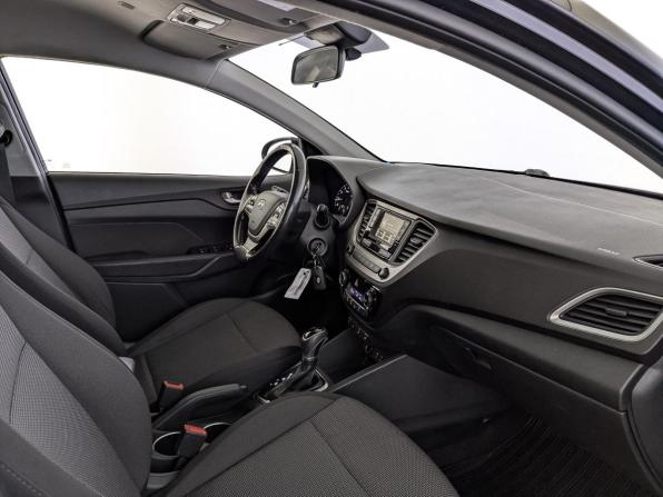 Hyundai Solaris II с пробегом 2017 года, цена 1 175 000 рублей, 163268 км, седан, Автокод Объявления