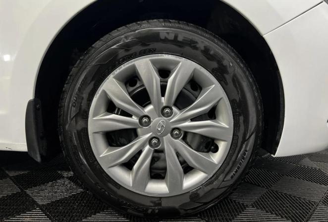 Hyundai Solaris II с пробегом 2018 года, цена 1 370 000 рублей, 148014 км, седан, Автокод Объявления