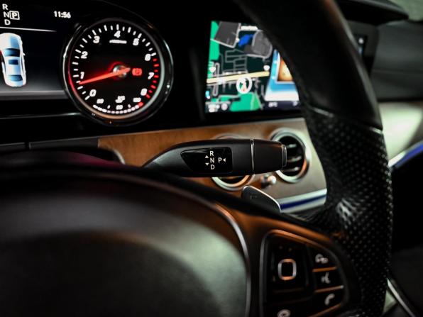 Mercedes-Benz E-Класс V (W213 S213 C238) с пробегом 2016 года, цена 3 330 000 рублей, 70851 км, седан, Автокод Объявления