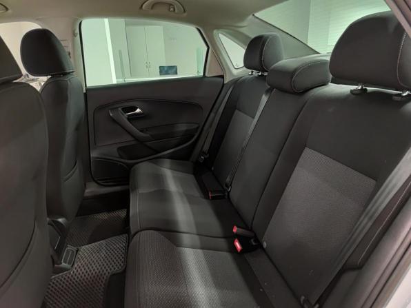 Volkswagen Polo V Рестайлинг с пробегом 2018 года, цена 1 384 000 рублей, 138038 км, седан, Автокод Объявления
