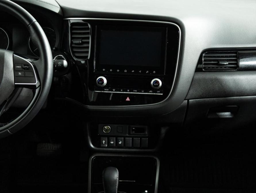 Mitsubishi Outlander III Рестайлинг 3 Санкт-Петербург  - изображение 15