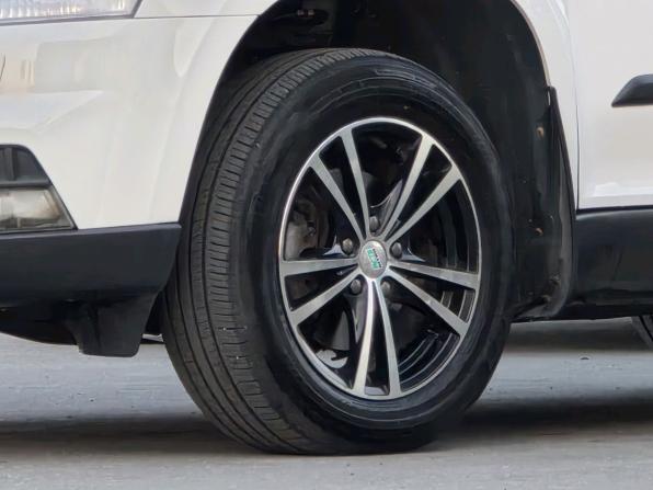 Skoda Yeti I Рестайлинг с пробегом 2014 года, цена 1 239 000 рублей, 147551 км, внедорожник, Автокод Объявления