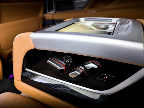 BMW 7 серии VI (G11/G12) Рестайлинг с пробегом 2020 года, цена 4 500 000 рублей, 180236 км, седан, Автокод Объявления