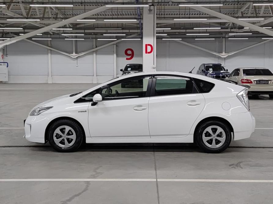 Toyota Prius III Рестайлинг (XW30) Казань  - изображение 10