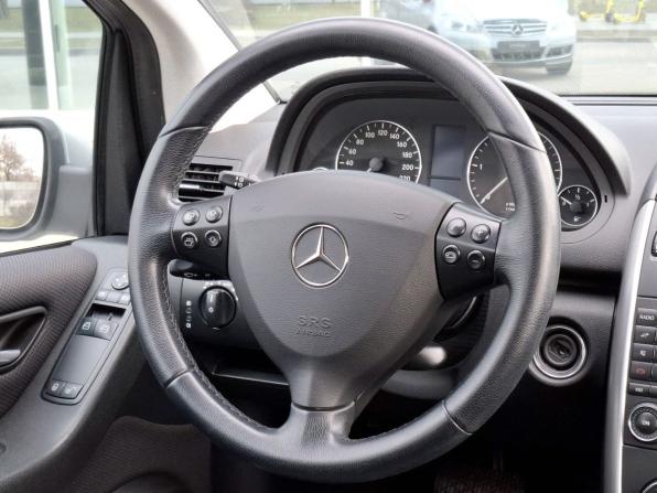 Mercedes-Benz A-Класс II (W169) Рестайлинг с пробегом 2011 года, цена 970 000 рублей, 83163 км, хэтчбек, Автокод Объявления