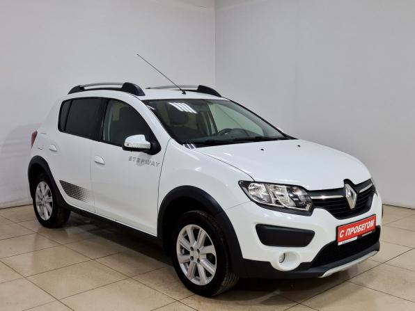 Renault Sandero II с пробегом 2018 года, цена 1 080 000 рублей, 120437 км, хэтчбек, Автокод Объявления