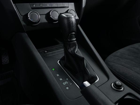 Skoda Octavia III (A7) Рестайлинг с пробегом 2018 года, цена 1 477 000 рублей, 171063 км, лифтбек, Автокод Объявления