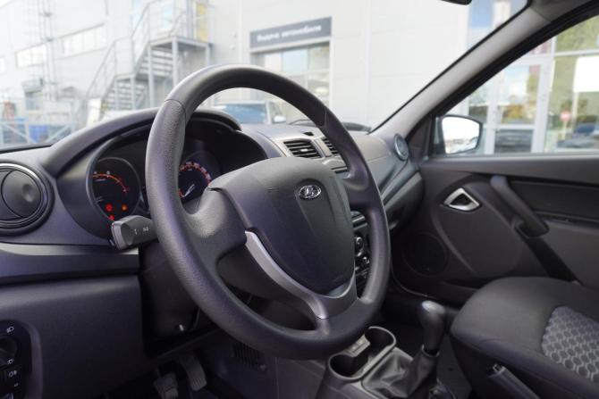 Lada (ВАЗ) Granta I Рестайлинг с пробегом 2022 года, цена 789 000 рублей, 40000 км, седан, Автокод Объявления