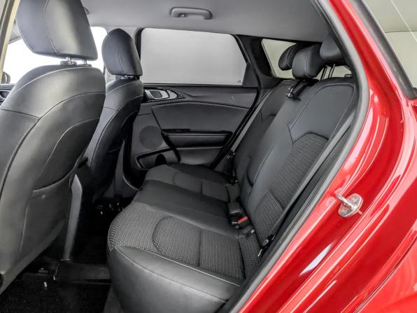 Kia Ceed III с пробегом 2021 года, цена 2 145 000 рублей, 74950 км, универсал, Автокод Объявления