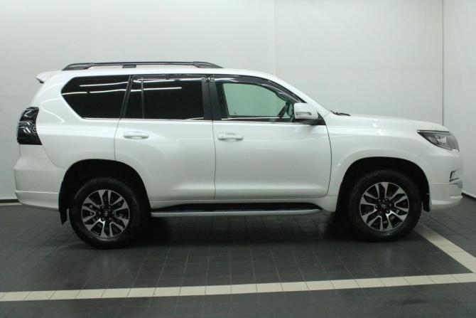 Toyota Land Cruiser Prado 150 Series Рестайлинг 2 с пробегом 2019 года, цена 4 480 000 рублей, 320210 км, внедорожник, Автокод Объявления